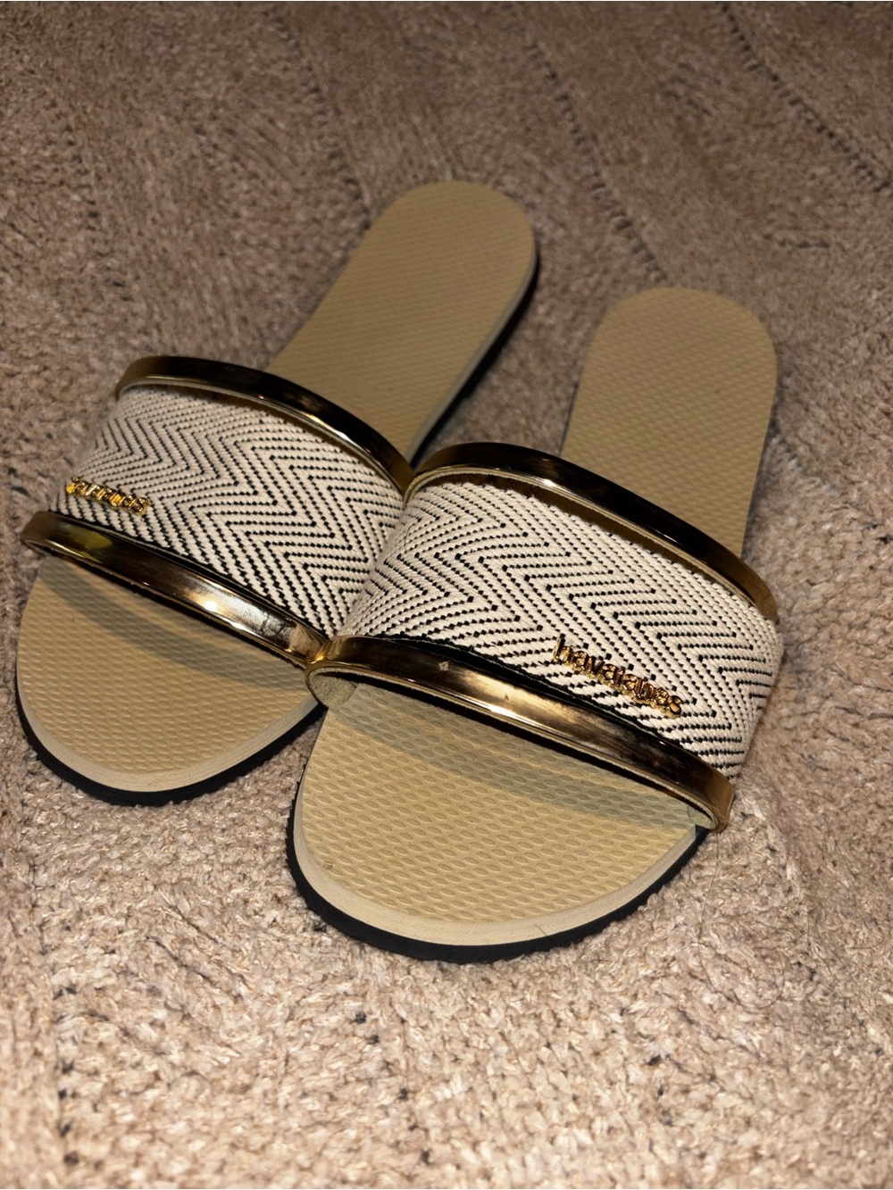 Havaianas White Woven Gold Metallic Slide Sandals Sz 7/8